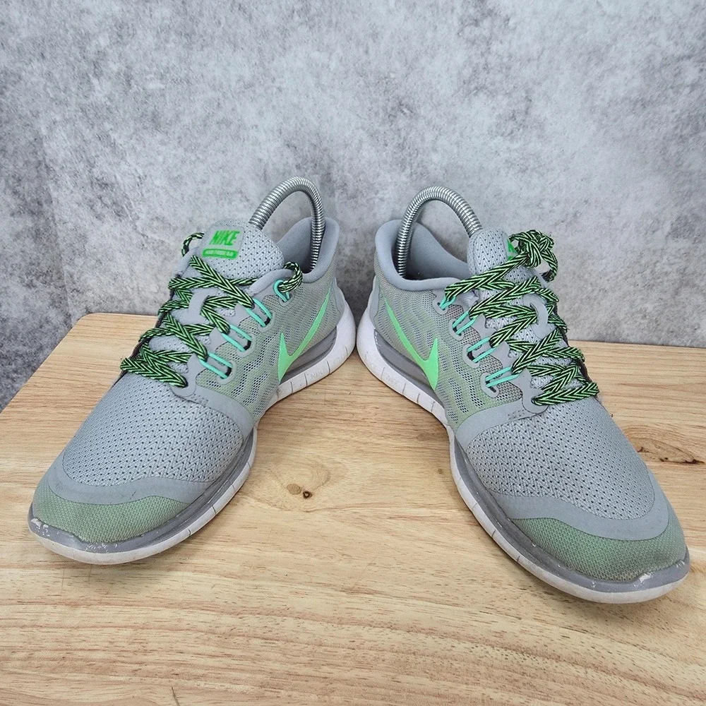 Nike Free 5.0 Womens 7.5 Wolf Grey Volt Green Running Shoes Sneakers 724383-013